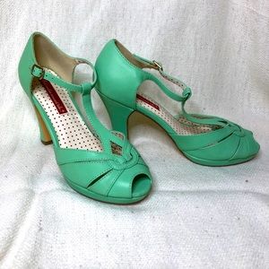 B.A.I.T. Vintage Inspired Mint Heels